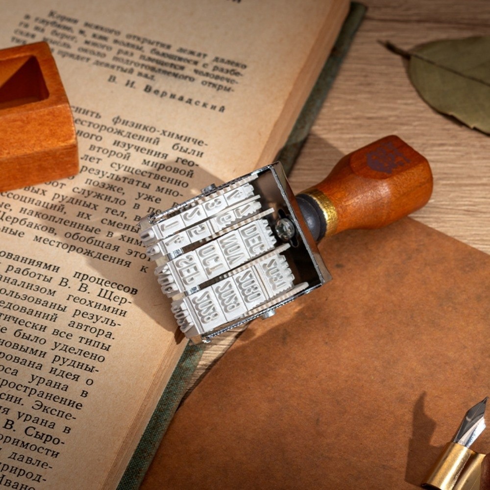 الرجعية خشبية الأسطوانة تاريخ  - مراجعة Rubber Date Stamp وسعره